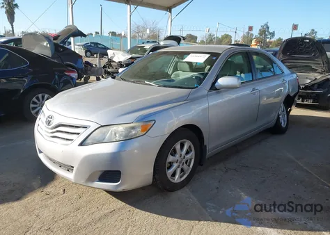 2011 Toyota Camry Le z USA, uszkodzony, nr VIN 4T1BF3EK7BU758864